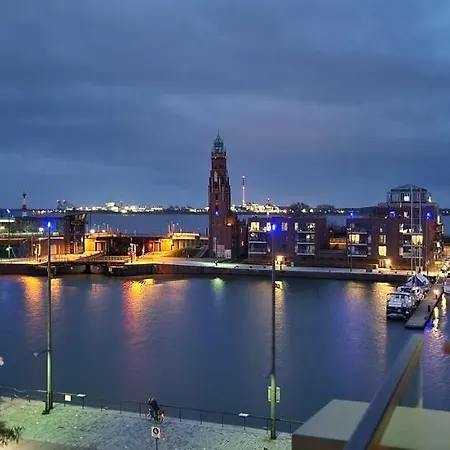 Homey Apartments Harbor Suite - Parking Two Bathrooms Netflix Sea View Bremerhaven Exterior photo
